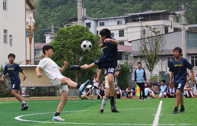 贾丝廷射门凌空抽射传球犹如眼神著用